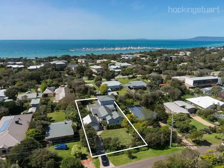 62 Macfarlan Ave, Blairgowrie VIC 3942