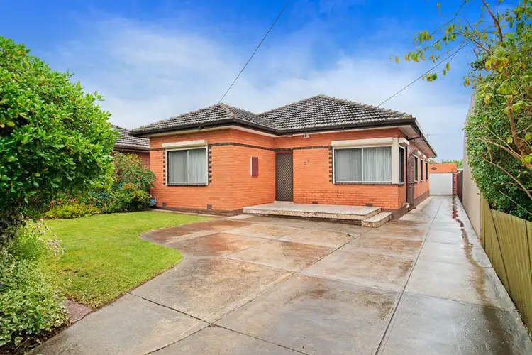 27 Compton Street, Reservoir VIC 3073
