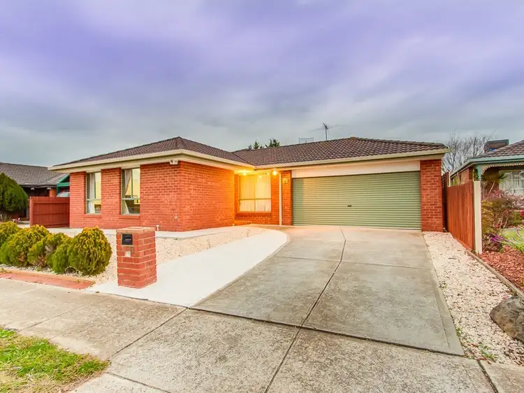 11 Chateau Close, Hoppers Crossing VIC 3029