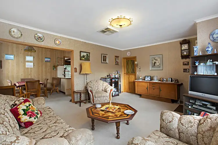 Second view of Homely house listing, 10 Hendra Grove, Ringwood VIC 3134