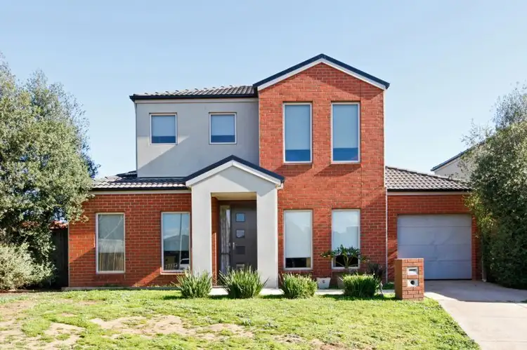 2/8 Officer Court, Werribee VIC 3030