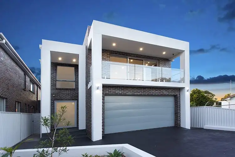 4 Loader Avenue, Beverly Hills NSW 2209