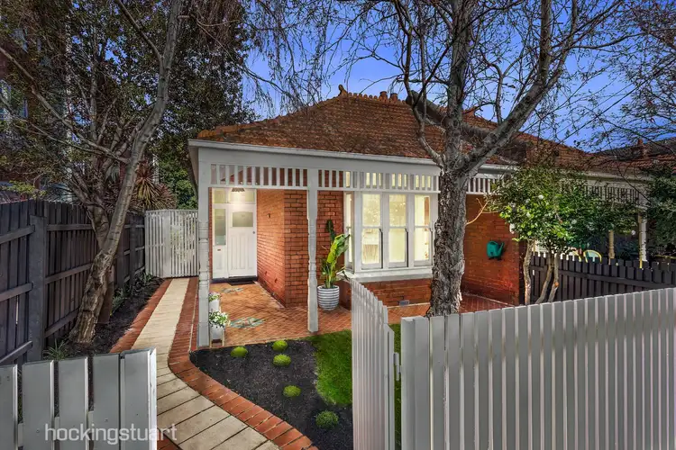 15 Hartpury Ave, Elwood VIC 3184