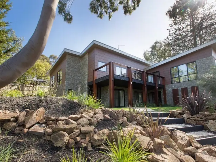 7 Walkers Road, Mount Eliza VIC 3930