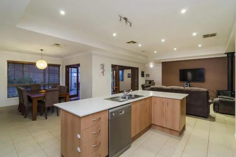 Seventh view of Homely house listing, 6 Sutherland Court, Tarneit VIC 3029