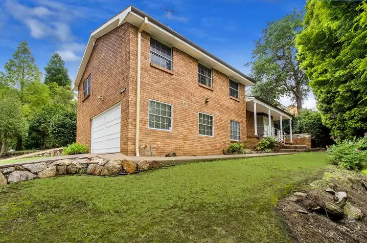 2 Panaview Crescent, North Rocks NSW 2151