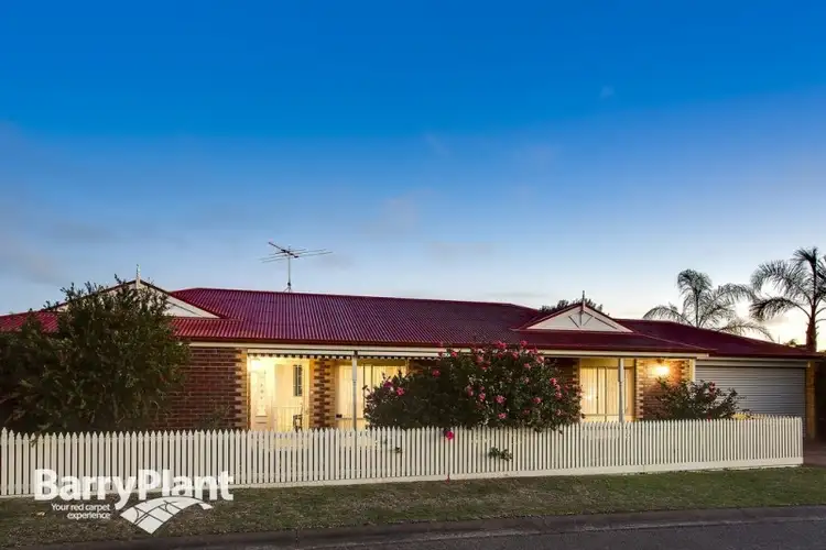 128 Third Avenue, Rosebud VIC 3939