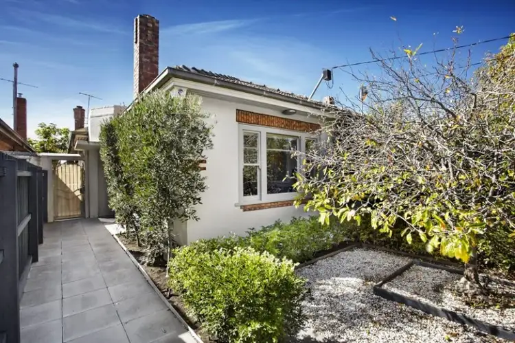 12 Oak Grove, St Kilda East VIC 3183