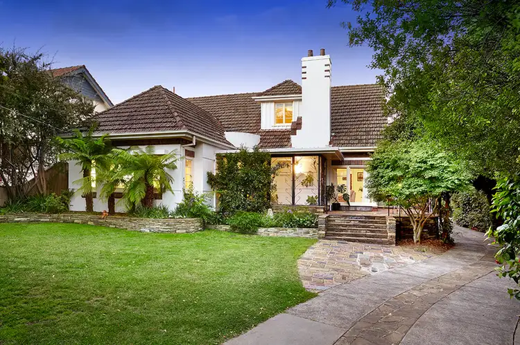 30 Carn Avenue, Ivanhoe VIC 3079