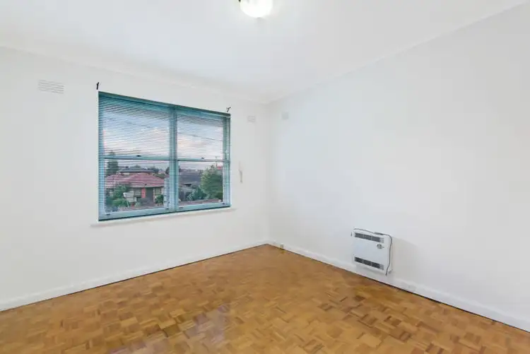Fifth view of Homely apartment listing, 4/4 Spring Street, Preston VIC 3072