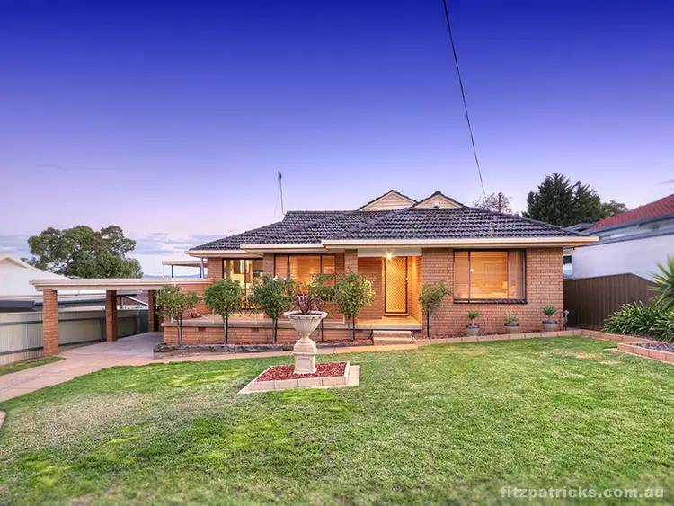74 Stanley Street, Kooringal NSW 2650