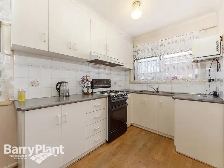 Fifth view of Homely house listing, 8 Washington Street, St Albans VIC 3021