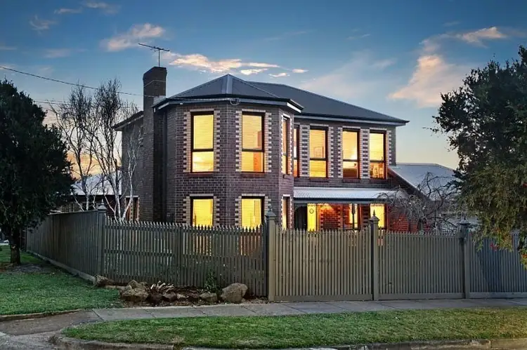 24 Hopkins Street, Mckinnon VIC 3204