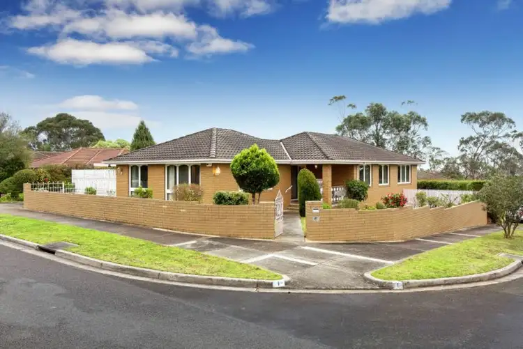 1 Lunan Place, Frankston South VIC 3199