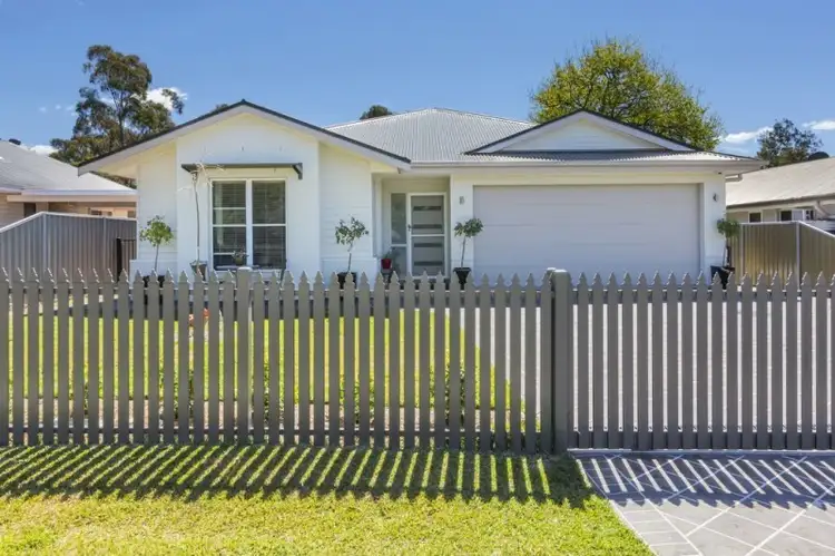 7 St Johns Road, Blaxland NSW 2774