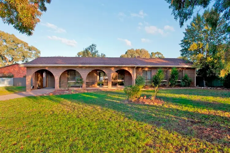 162 Hoddle Street, Howlong NSW 2643