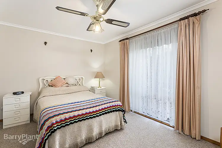 Fifth view of Homely house listing, 2 Collins Crescent, Berwick VIC 3806