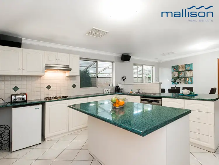 Sixth view of Homely house listing, 1 Fielder Court, Kardinya WA 6163