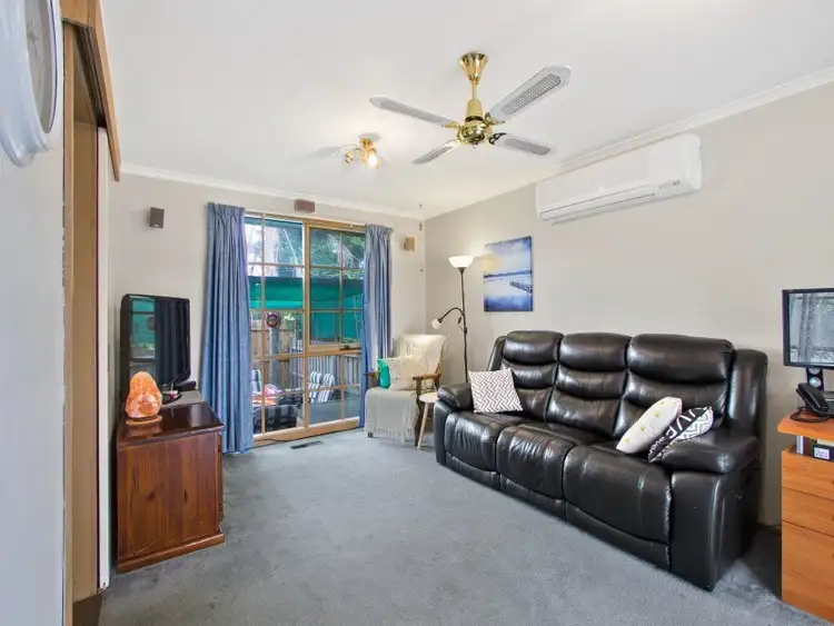 Fifth view of Homely house listing, 10 Tyntynder Drive, Carrum Downs VIC 3201