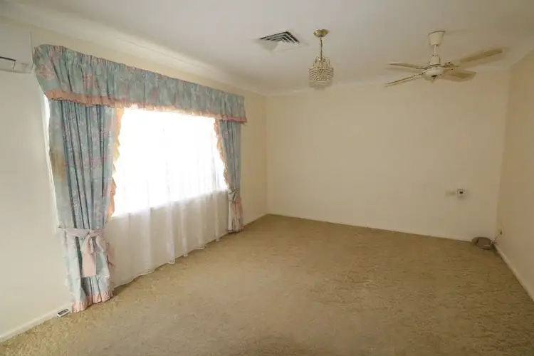 Fifth view of Homely house listing, 2 Yarrawonga Crescent, Cowra NSW 2794