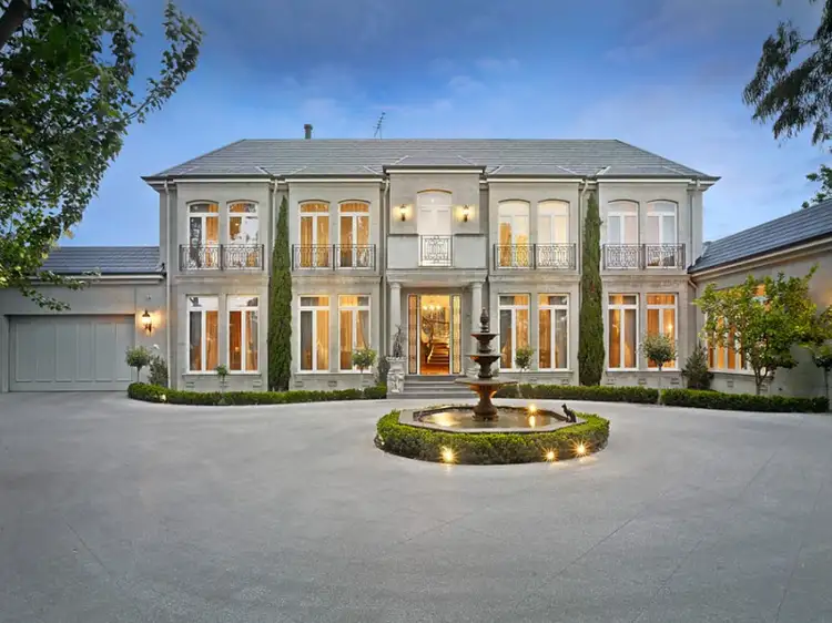 8 St Georges Crescent, Ashburton VIC 3147