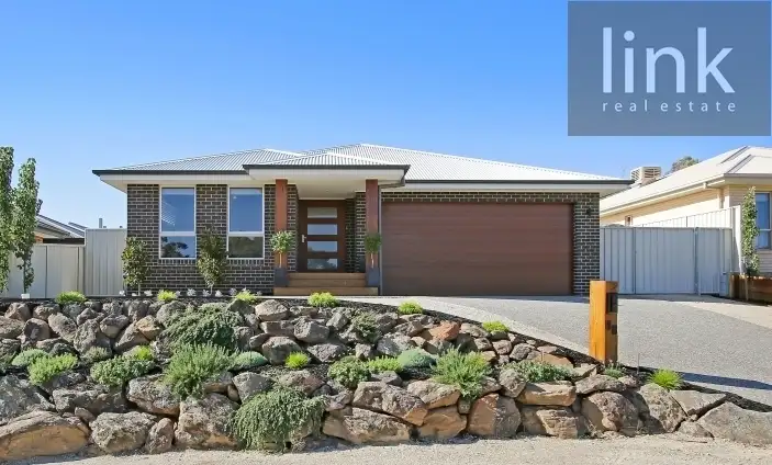 96 Pickworth St, Thurgoona NSW 2640