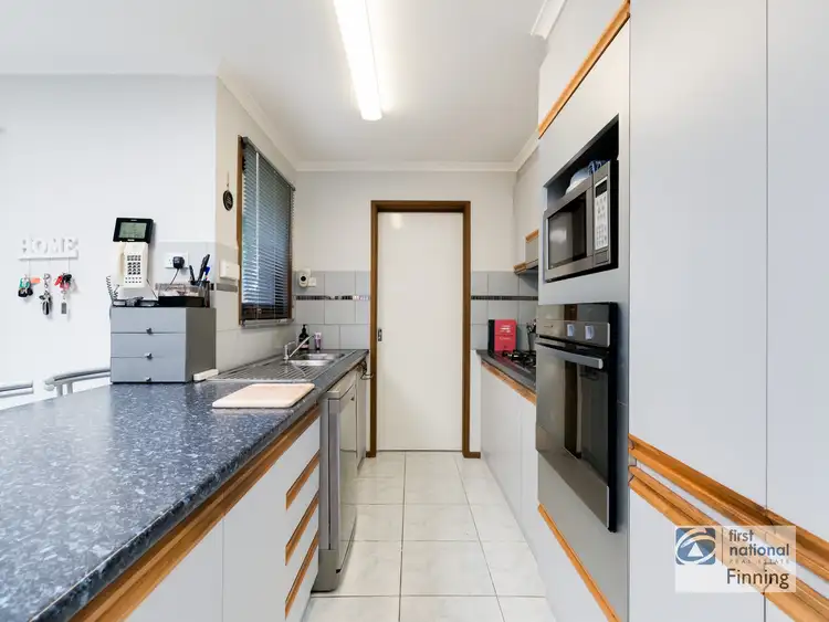 Sixth view of Homely house listing, 8 Hindmarsh Court, Cranbourne North VIC 3977