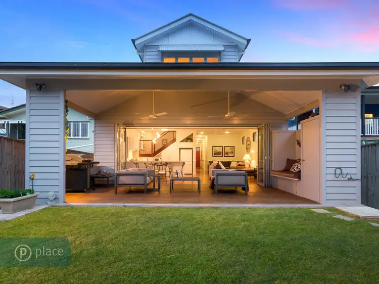 10 Hassall Street