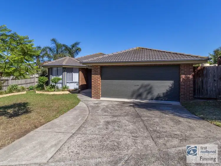 16 Alamanda Way, Cranbourne North VIC 3977