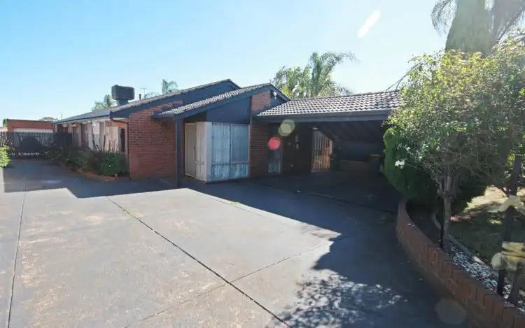 11 Grenda Drive, Mill Park VIC 3082