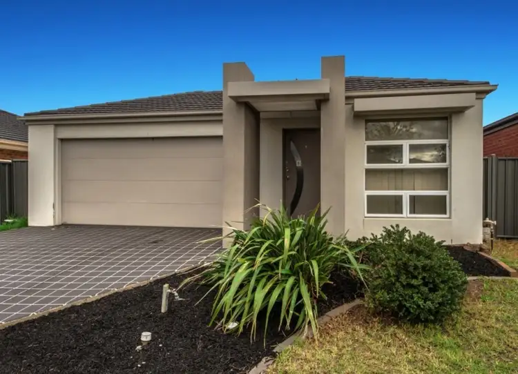 92 Hatchlands Drive, Deer Park VIC 3023