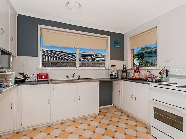 Second view of Homely house listing, 11 Muirhead Crecent, Werribee VIC 3030