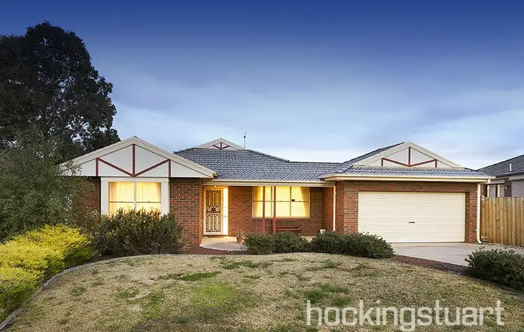 27 Lomandra Bowl, Melton West VIC 3337