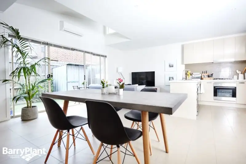 Main view of Homely unit listing, 4/8 Pine Crescent, Boronia VIC 3155