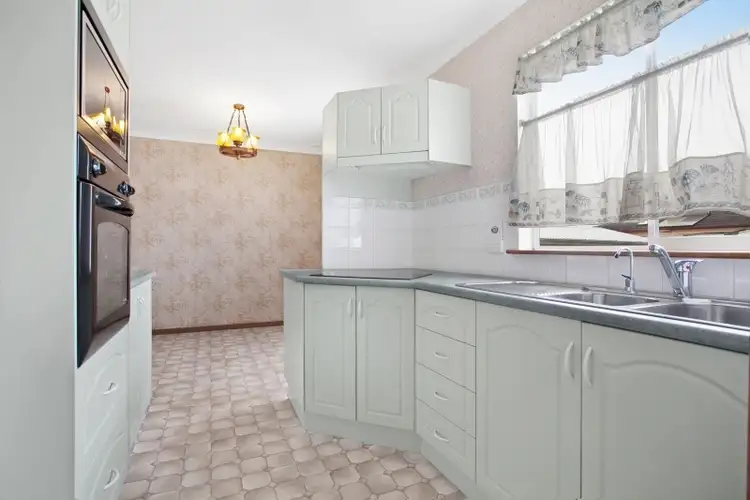 Second view of Homely house listing, 7 Curlew Cres, Woodberry NSW 2322
