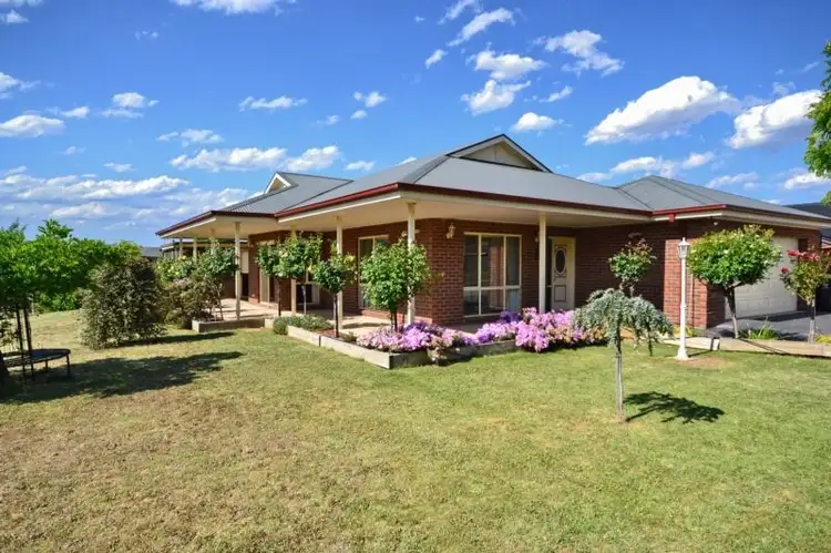 15 Stewart Street, Mansfield VIC 3722
