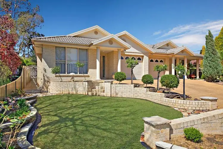 87 Victor Avenue, Picnic Point NSW 2213
