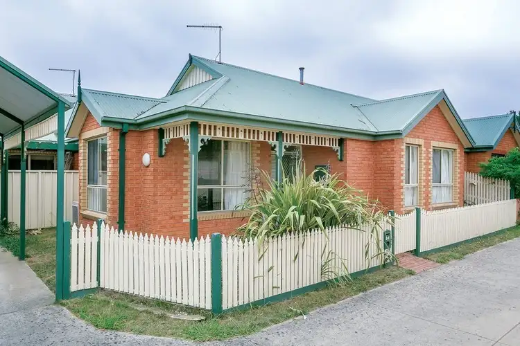 1/4 Castle Court, Ballarat East VIC 3350