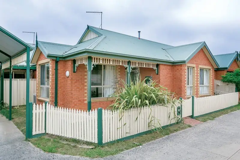 Main view of Homely townhouse listing, 1/4 Castle Court, Ballarat East VIC 3350