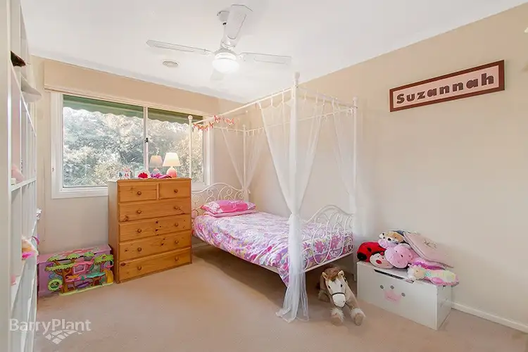 Seventh view of Homely house listing, 17 Balanka Court, Berwick VIC 3806