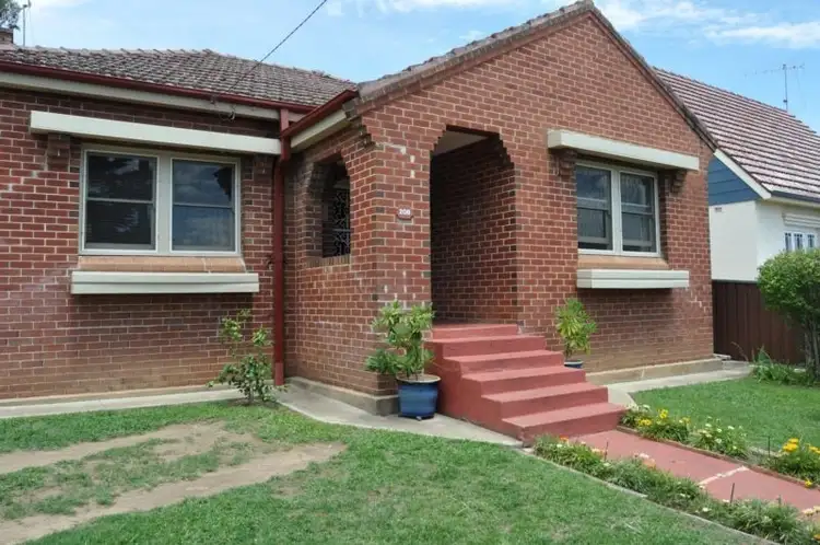 208 Brilliant Street, Bathurst NSW 2795