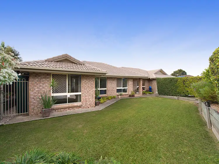 10 Marianna St, Mansfield QLD 4122