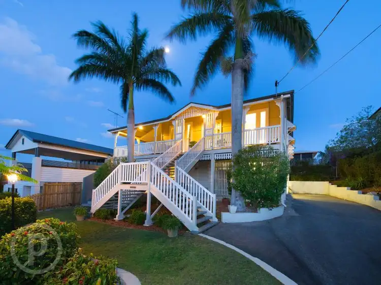 79 Philip Street, Hawthorne QLD 4171