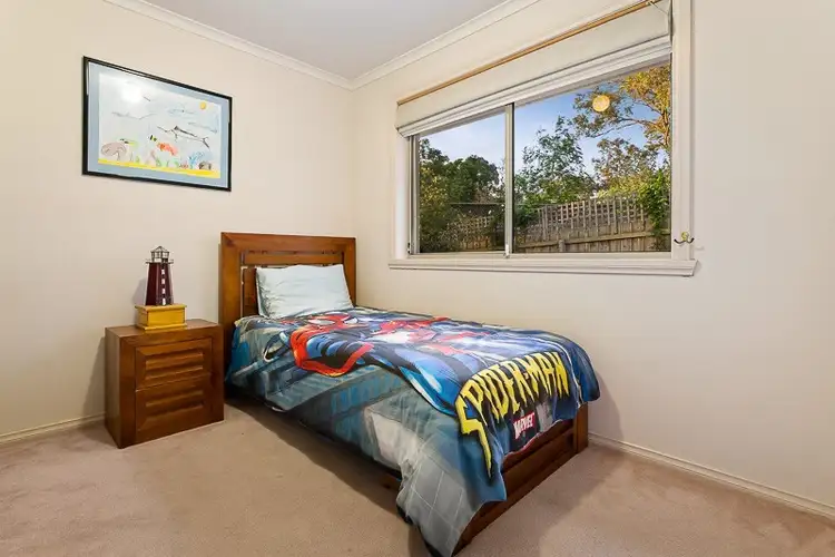 Sixth view of Homely unit listing, 1/10 Hibiscus Avenue, Briar Hill VIC 3088