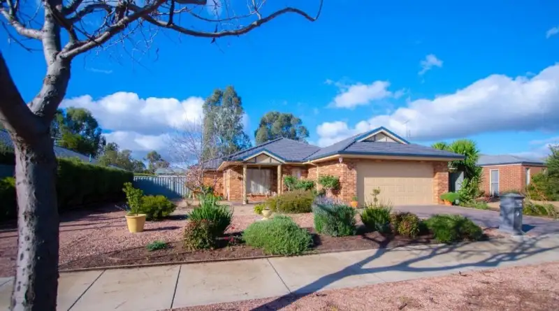 Main view of Homely house listing, 8 Caroline Court, Echuca VIC 3564