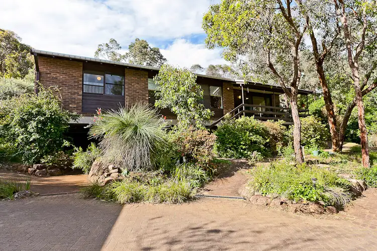 18 Michael Crescent, Boya WA 6056