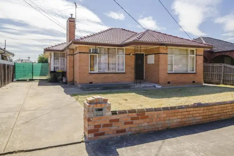 Second view of Homely house listing, 5 Braim Street, Sunshine North VIC 3020