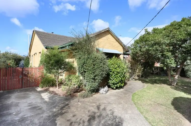 3 Robinson Street, Jacana VIC 3047