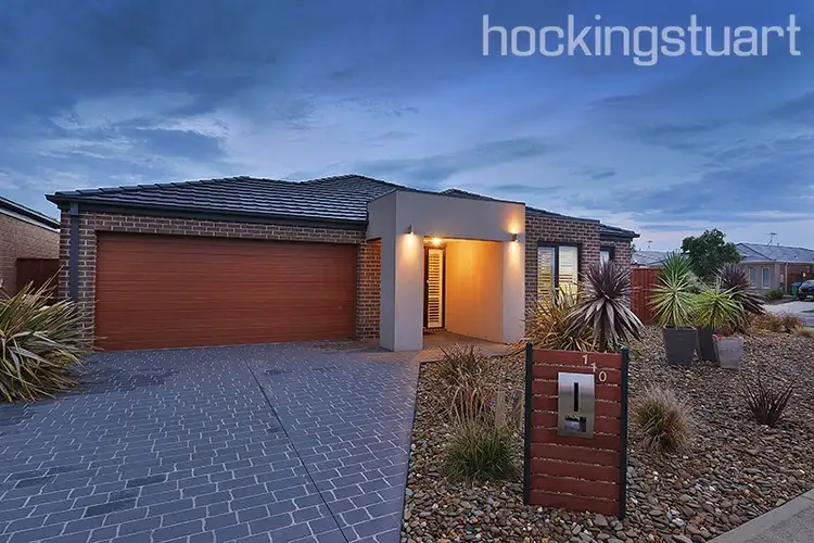 110 Mountainview Boulevard, Cranbourne North VIC 3977
