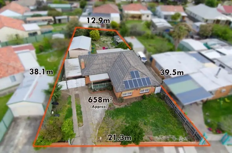 1 Runcorn Crescent, Deer Park VIC 3023